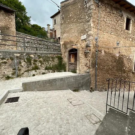 Nido Stellato Ferienhaus Calascio
